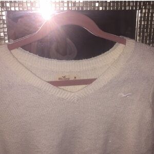 White holister fuzzy sweater